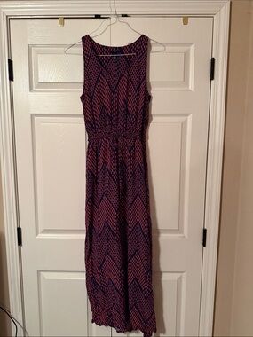 GAP Sleeveless Chevron-Print Maxi Dress in Pink and Navy